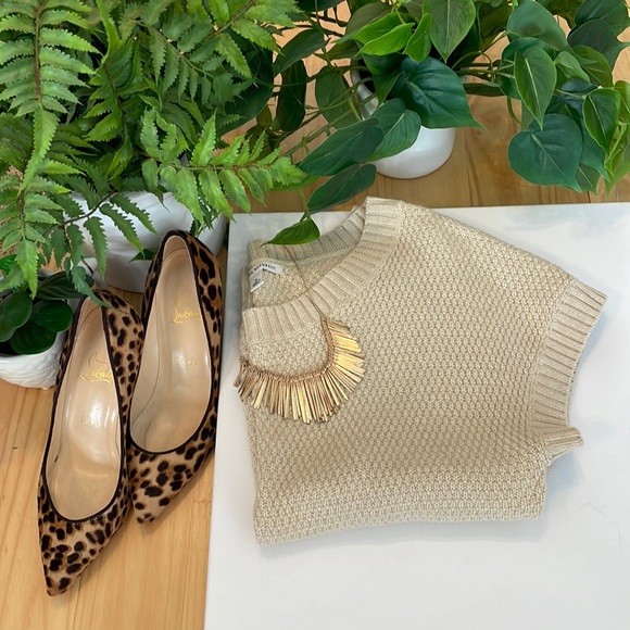 Banana republic short sleeve sweater - Picture 1 of 9